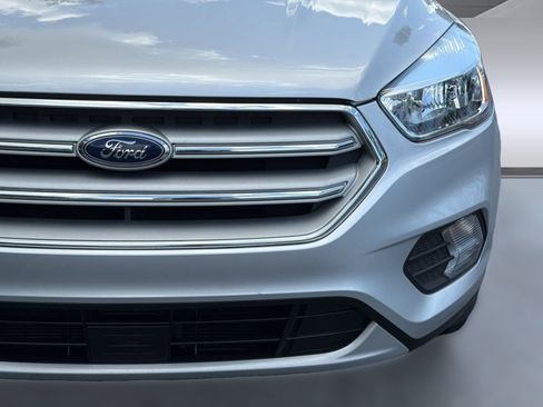 Used 2018 Ford Escape SE w/ Ford Safe & Smart Package AWD/4WD image 21