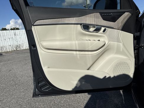 Used 2022 Volvo XC90 T6 Inscription w/ Advanced Package image 42