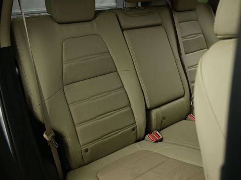 Used 2019 Honda CR-V Touring image 33