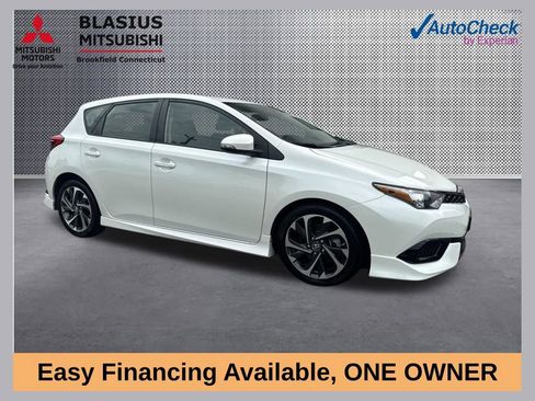 Used 2018 Toyota Corolla iM w/ All-Weather Mat Package FWD image 1