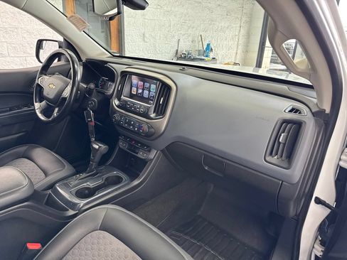 Used 2017 Chevrolet Colorado Z71 AWD/4WD image 48