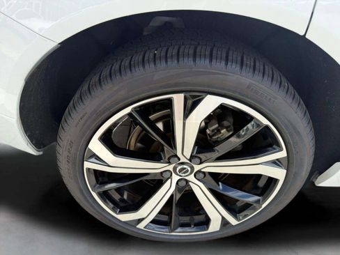 Used 2022 Volvo XC60 B6 R-Design w/ Advanced Package image 29