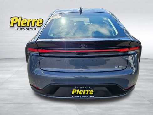 Used 2024 Toyota Prius LE image 4