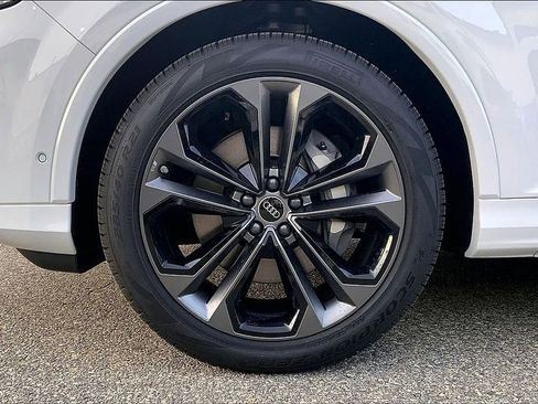 New 2026 Audi Q7 3.0T Premium Plus AWD/4WD image 11