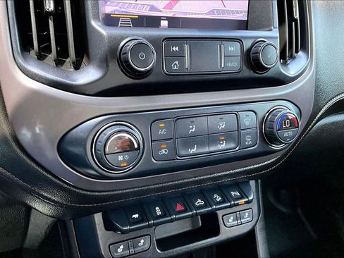 Used 2022 GMC Canyon AT4 w/ Trailering Package AWD/4WD image 15