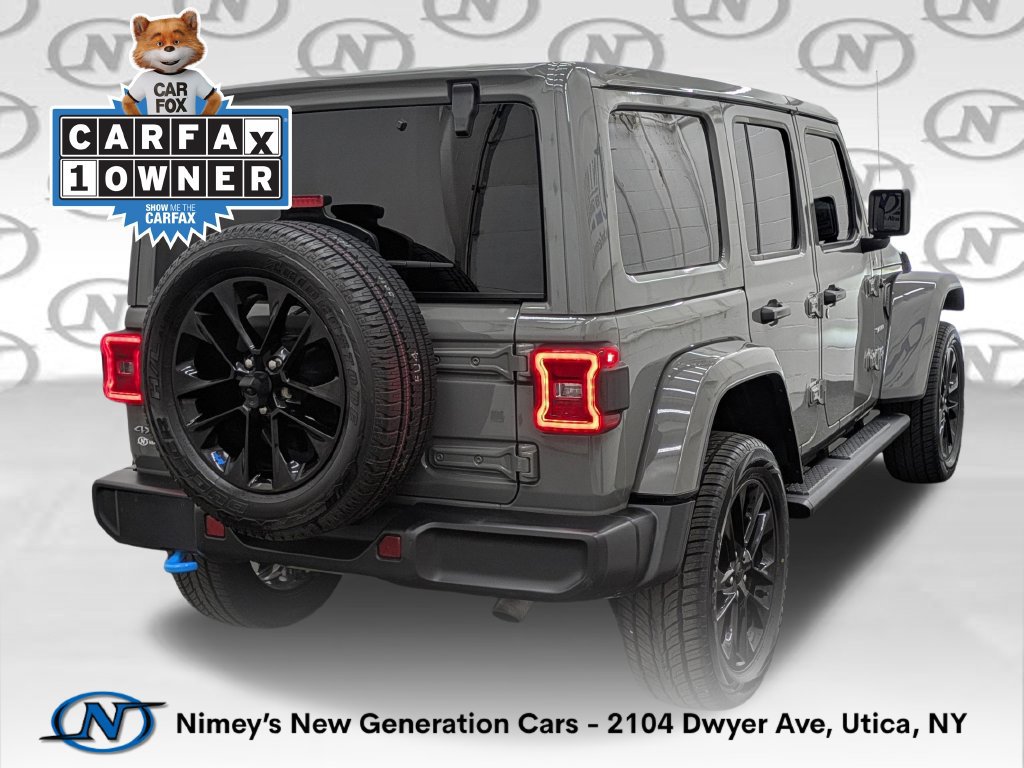 Used 2023 Jeep Wrangler Unlimited Sahara w/ Cold Weather Group AWD/4WD image 2