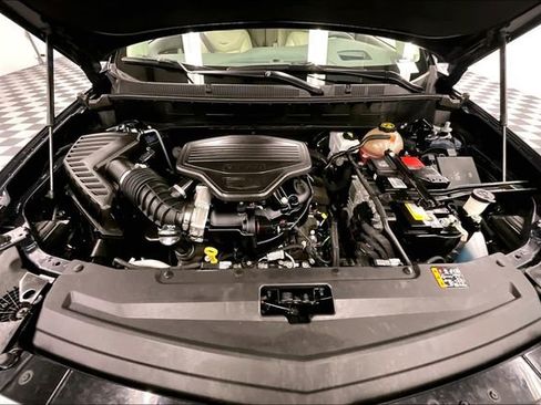 Used 2022 Cadillac XT6 Premium Luxury w/ Technology Package FWD image 11