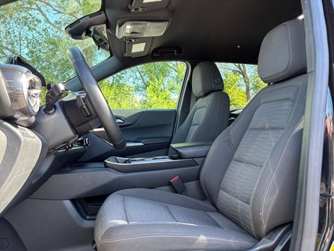 Used 2025 Chevrolet Equinox LT AWD/4WD image 29