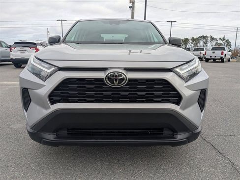 Used 2023 Toyota RAV4 LE image 9