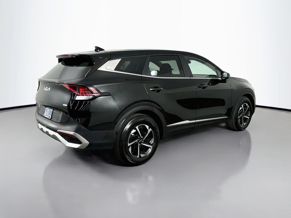 Used 2025 Kia Sportage LX FWD image 8