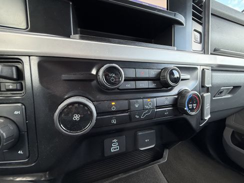Used 2025 Ford F250 XLT image 21