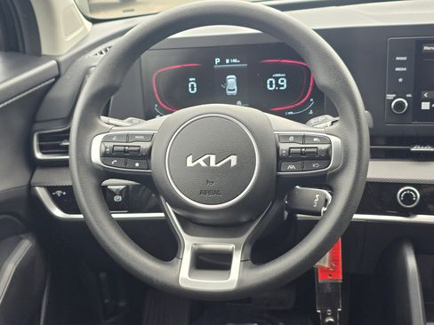Used 2025 Kia Sportage LX FWD image 19