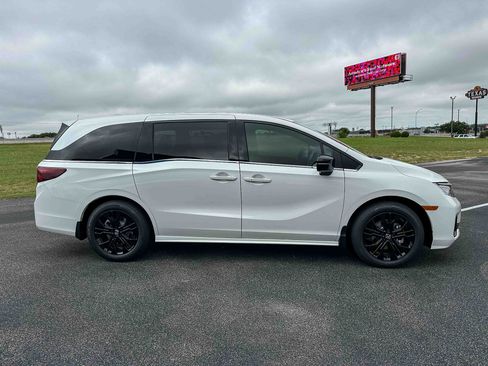 New 2026 Honda Odyssey Sport-L image 5