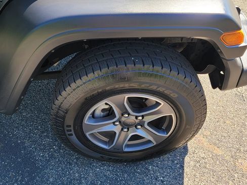 Used 2019 Jeep Wrangler Unlimited Sport S AWD/4WD image 15