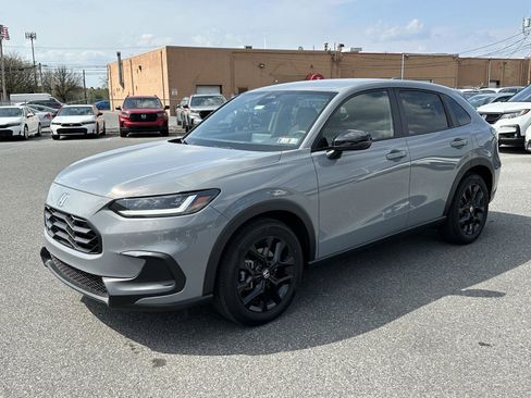 Used 2025 Honda HR-V Sport image 4