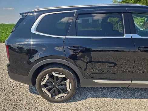 Used 2023 Kia Telluride EX AWD/4WD image 31