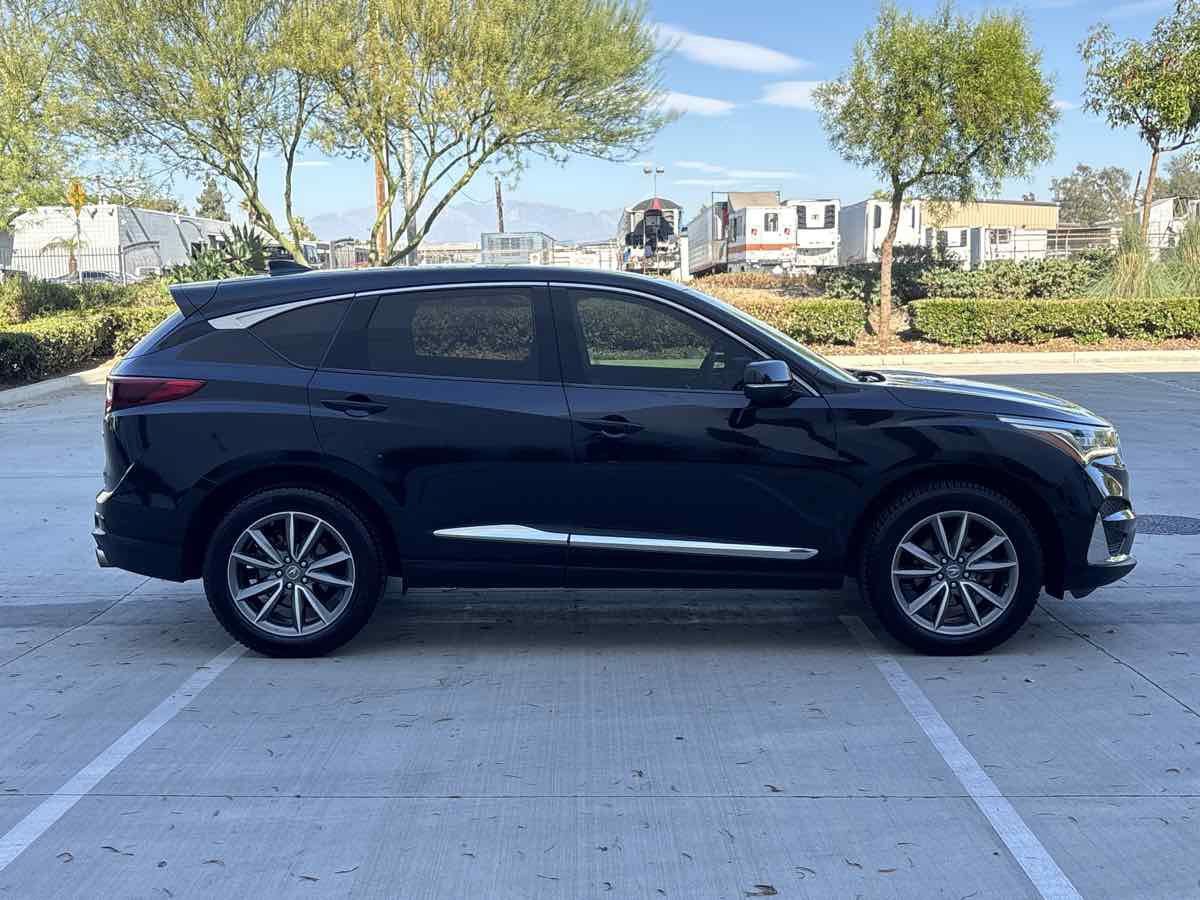 Used 2019 Acura RDX w/ Technology Package FWD image 2