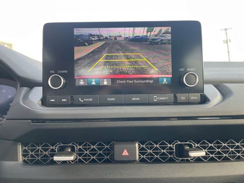 Certified 2023 Honda Accord EX image 12