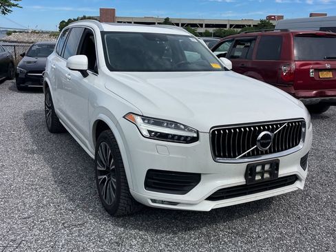 Used 2022 Volvo XC90 T6 Momentum AWD/4WD image 1