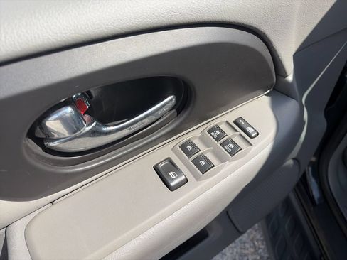 Used 2008 GMC Envoy SLE RWD image 18