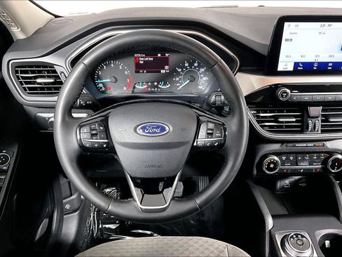 Used 2022 Ford Escape SE w/ Cold Weather Package AWD/4WD image 5