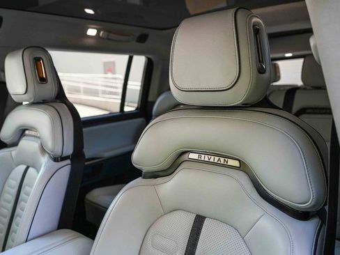 Used 2024 Rivian R1S Launch Edition AWD/4WD image 25
