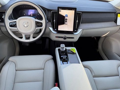 New 2026 Volvo XC90 T8 Ultra w/ Protection Package Premier image 10