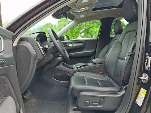 Used 2023 Volvo XC60 B5 Ultimate w/ Climate Package AWD/4WD image 13