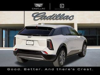 Used 2025 Cadillac Optiq Luxury 2 w/ LPO, Floor Liner Package AWD/4WD video 3