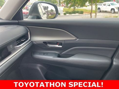 Used 2024 Toyota Grand Highlander XLE image 29