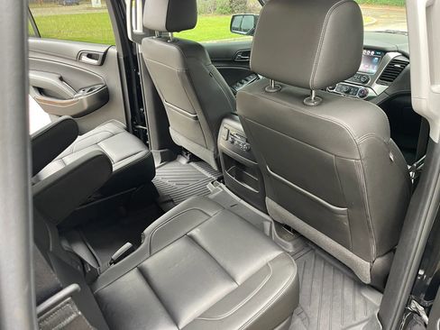 Used 2018 Chevrolet Tahoe LT w/ Luxury Package AWD/4WD image 12