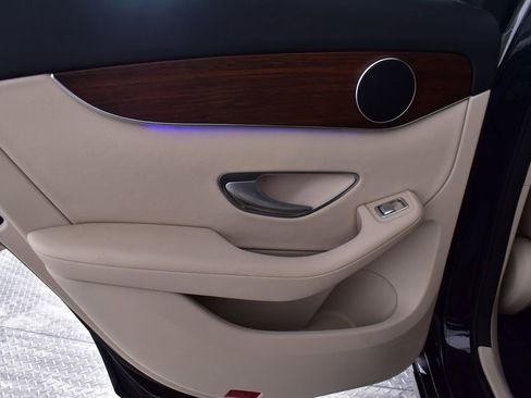 Used 2022 Mercedes-Benz GLC 300 4MATIC image 29