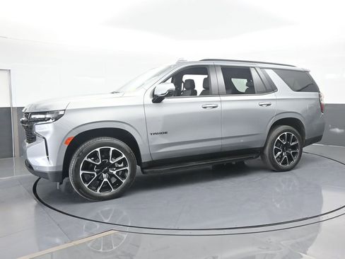 Used 2024 Chevrolet Tahoe RST w/ Luxury Package image 2