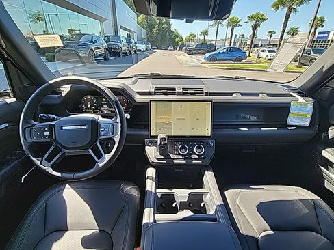New 2026 Land Rover Defender 110 X-Dynamic SE AWD/4WD image 22