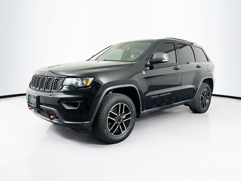 Used 2020 Jeep Grand Cherokee Trailhawk w/ Trailhawk Luxury Group image 3