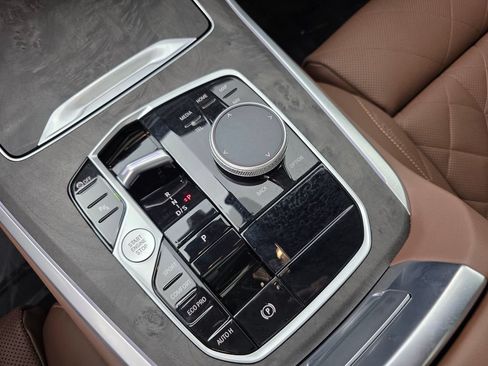 Used 2025 BMW X5 sDrive40i RWD image 25