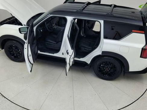 Used 2026 Nissan Armada PRO-4X w/ Captain's Chari Seat Package AWD/4WD image 87