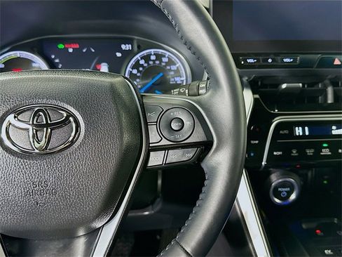 Used 2024 Toyota Venza Nightshade image 8