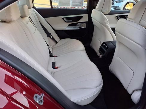 Used 2025 Mercedes-Benz E 350 4MATIC Sedan image 21