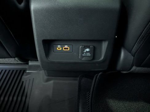 Used 2024 Nissan Frontier PRO-4X w/ Pro Premium Package AWD/4WD image 12
