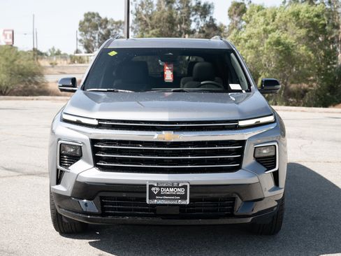 New 2026 Chevrolet Traverse High Country image 2