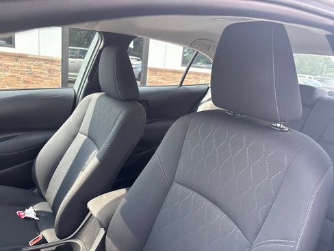 Used 2025 Toyota Corolla LE w/ Convenience Package FWD image 3