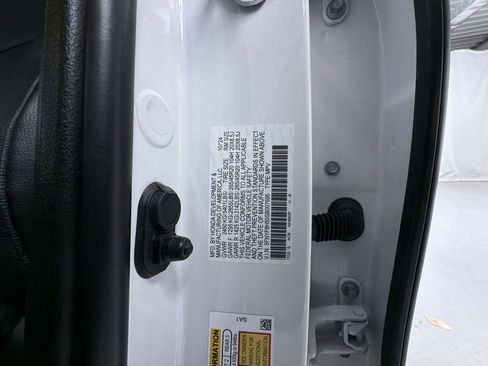 Used 2025 Honda Passport EX-L image 15