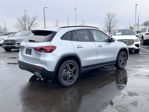 New 2026 Mercedes-Benz GLA 250 4MATIC image 10