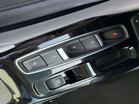 Used 2022 Chevrolet Bolt EUV Premier w/ Sun & Sound Package image 11