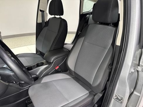 Used 2017 Ford C-MAX SE FWD image 13