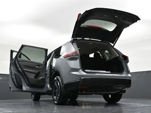 New 2026 Nissan Rogue SV w/ Cold Weather Package image 38