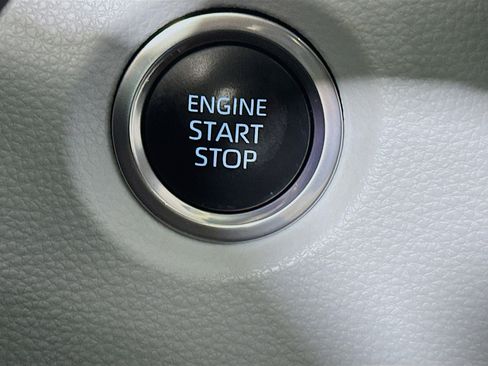 Used 2023 Toyota Corolla SE image 20