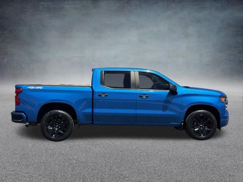 Used 2023 Chevrolet Silverado 1500 Custom AWD/4WD image 2