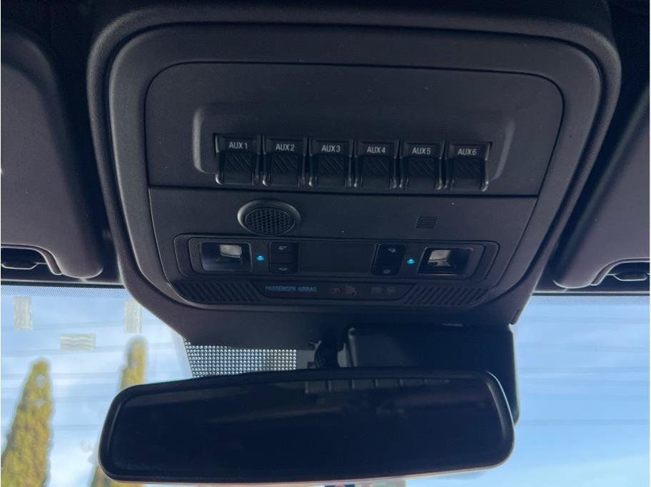 Used 2024 Ford Bronco Outer Banks AWD/4WD image 14